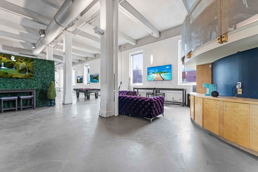 More Photos Of 43-45 Eccles St, Ottawa Office For Sale