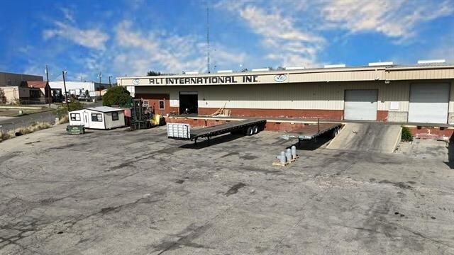 More Photos Of 609 Enterprise St, Laredo Industrial For Sale