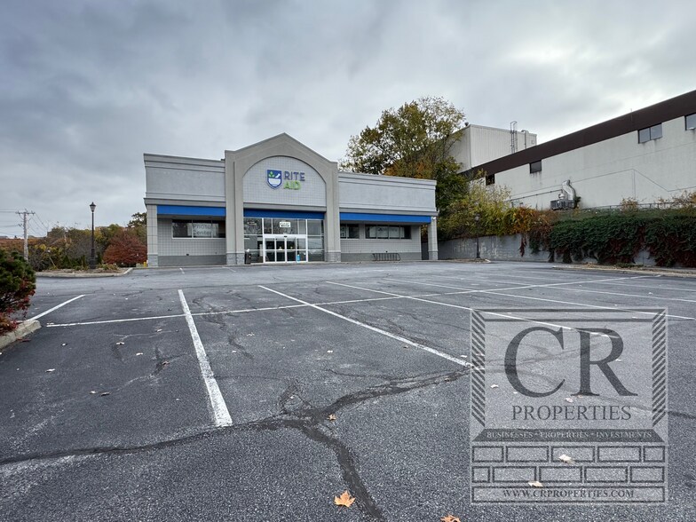 More Photos Of 3350 North Rd, Poughkeepsie Drugstore For Sale