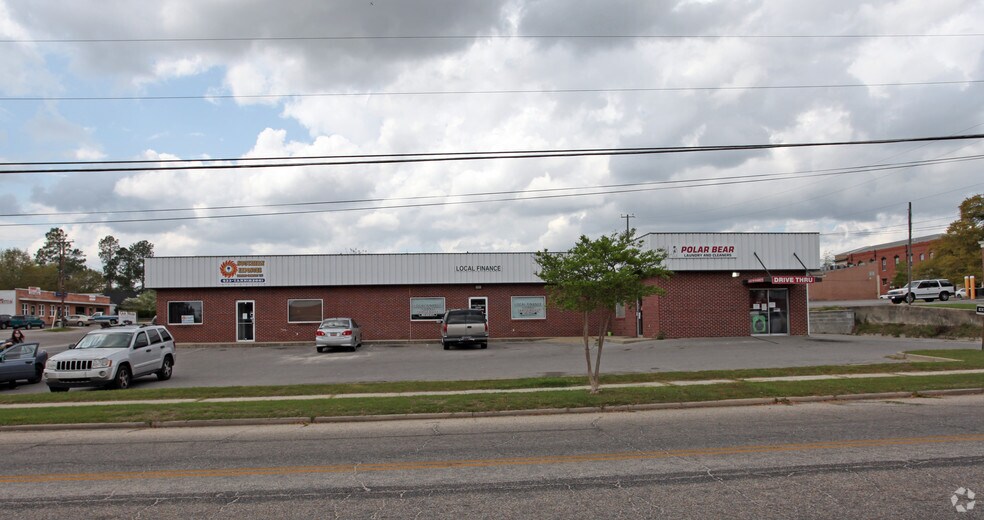 More Photos Of 5-9 S Church St, Manning General Retail For Lease