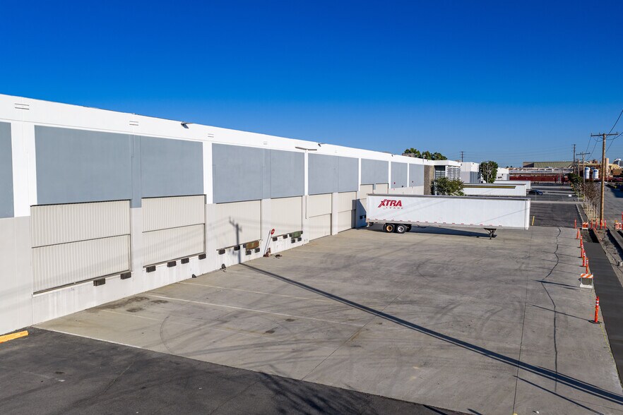 More Photos Of 14421-14441 Bonelli St, City of Industry Warehouse For Lease