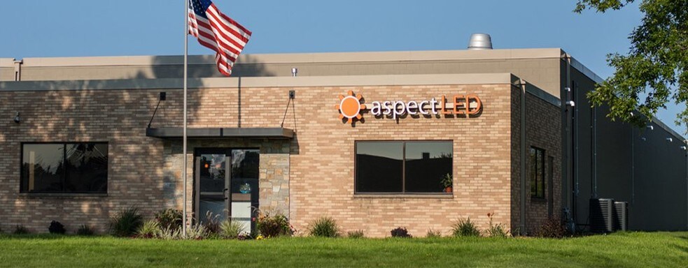 Primary Photo Of 3755 N Dunlap St, Arden Hills Light Manufacturing For Lease