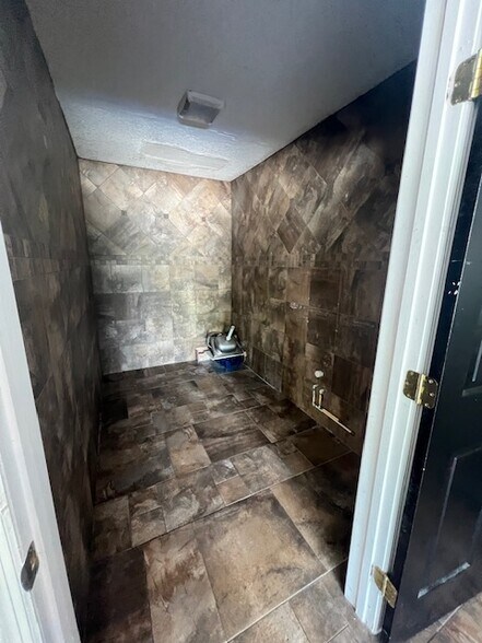 More Photos Of 271 Ft. Smith Blvd, Deltona Storefront Retail Office For Lease