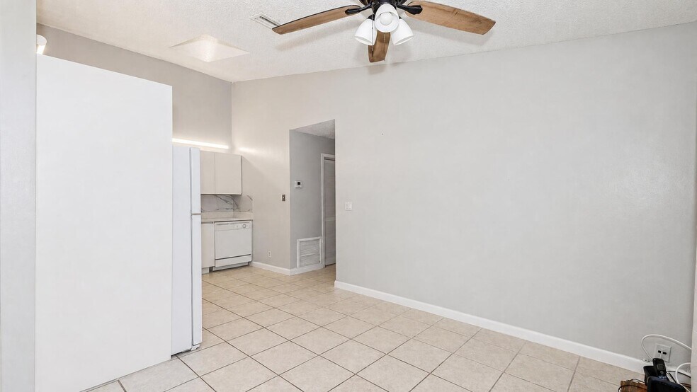 More Photos Of 11281 NW 39th St, Coral Springs Multifamily For Sale