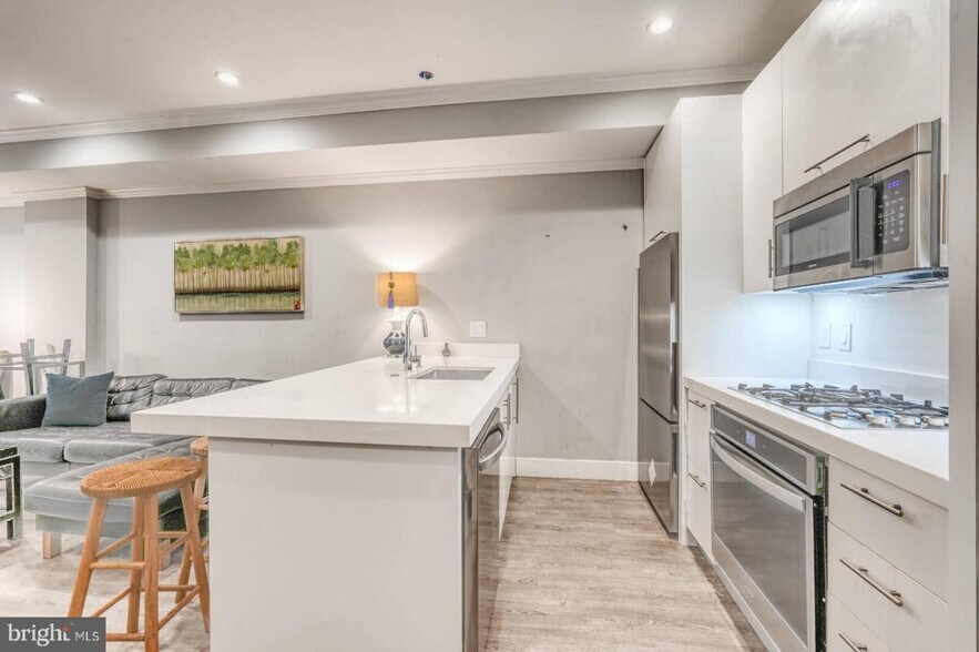 More Photos Of 1461 Chapin St NW, Washington Apartments For Sale