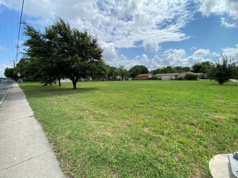 More Photos Of 1821 Fitch St, San Antonio Land For Sale