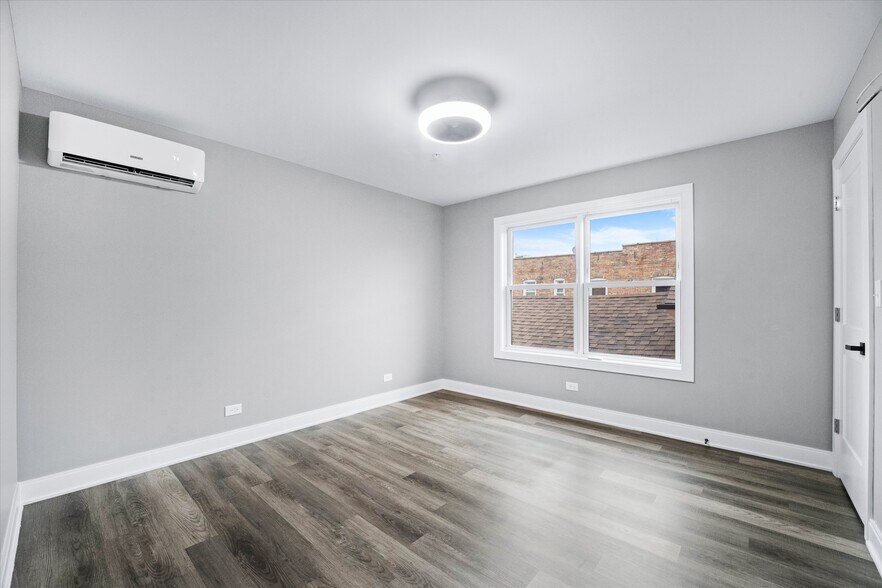 More Photos Of 1016 S State St, Lockport Apartments For Sale