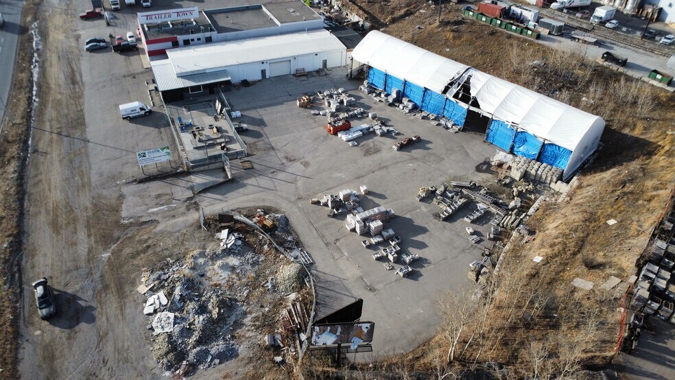 More Photos Of 5225 6th St SE, Calgary Warehouse For Lease