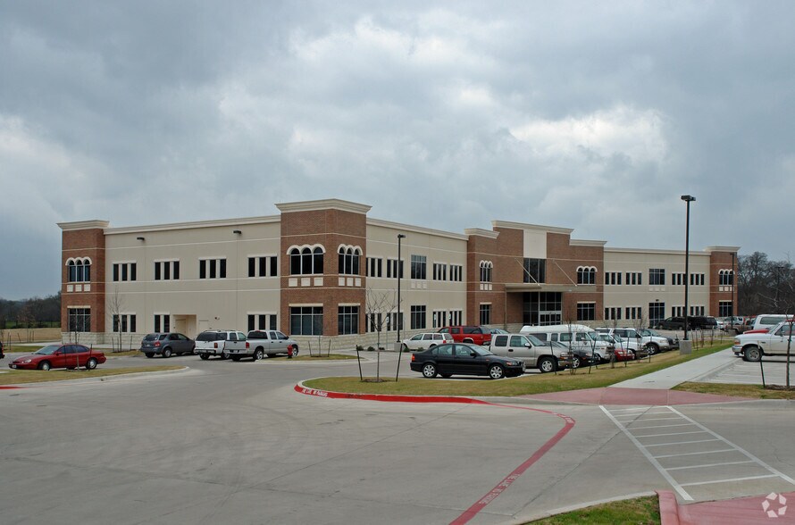 More Photos Of 1305 W Jefferson St, Waxahachie Medical For Sale