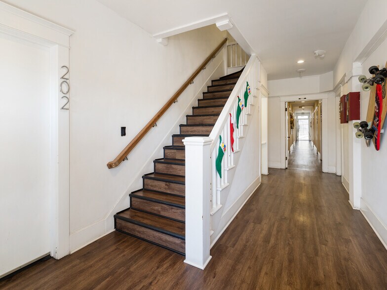 More Photos Of 221 Concord St, El Segundo Apartments For Sale