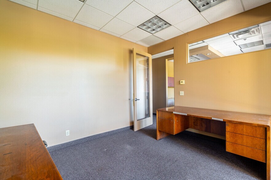 More Photos Of 47050 Washington St, La Quinta Medical For Lease