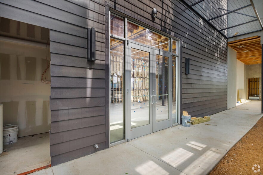 More Photos Of 415 E Cevallos St, San Antonio Restaurant For Lease