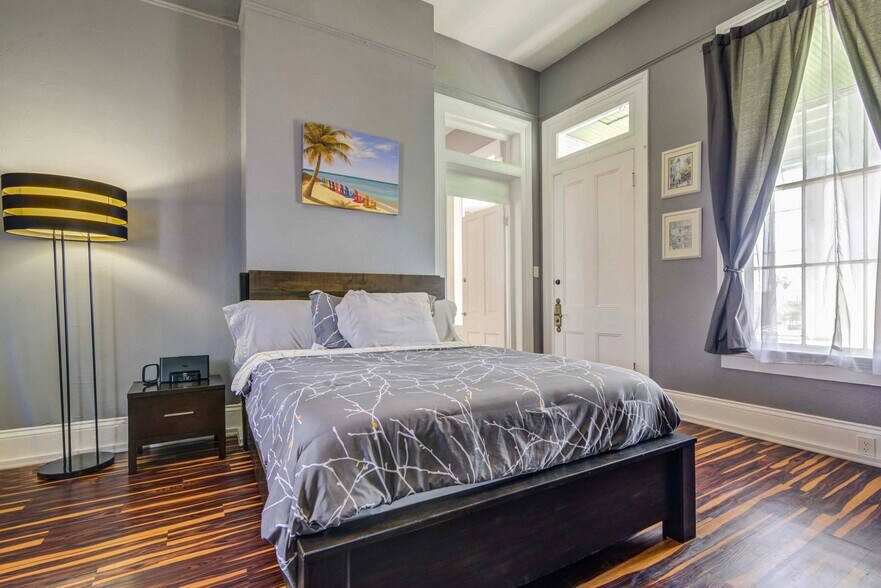 More Photos Of 1502 Market St, Galveston Hospitality For Sale