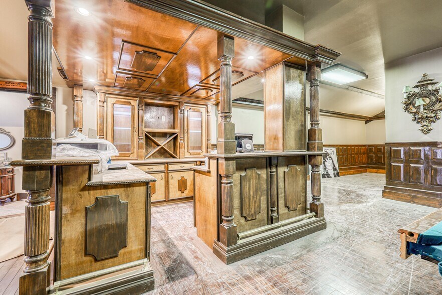 More Photos Of 1011 N Mesa St, El Paso Office For Lease