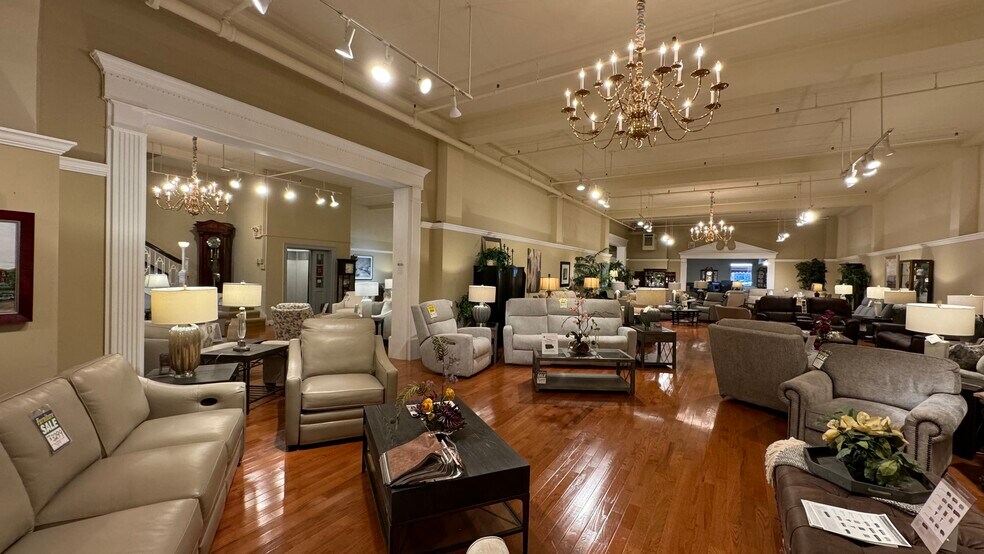 More Photos Of 223 Northampton St, Easton Apartments For Sale