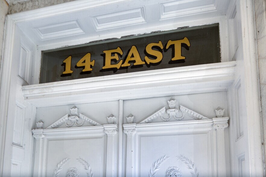 More Photos Of 14 E Taylor St, Savannah Specialty For Sale