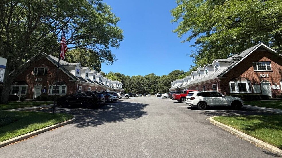 Primary Photo Of 821-823 Jericho Tpke, Smithtown Office For Sale