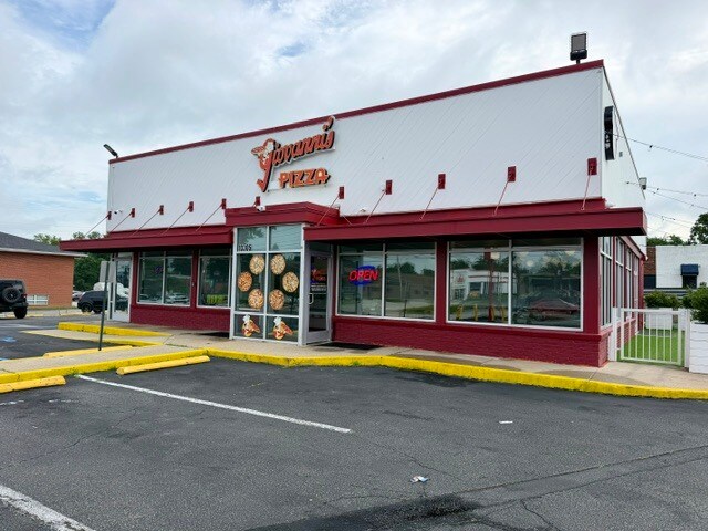 More Photos Of 10305 Taylorsville Rd, Louisville Restaurant For Sale