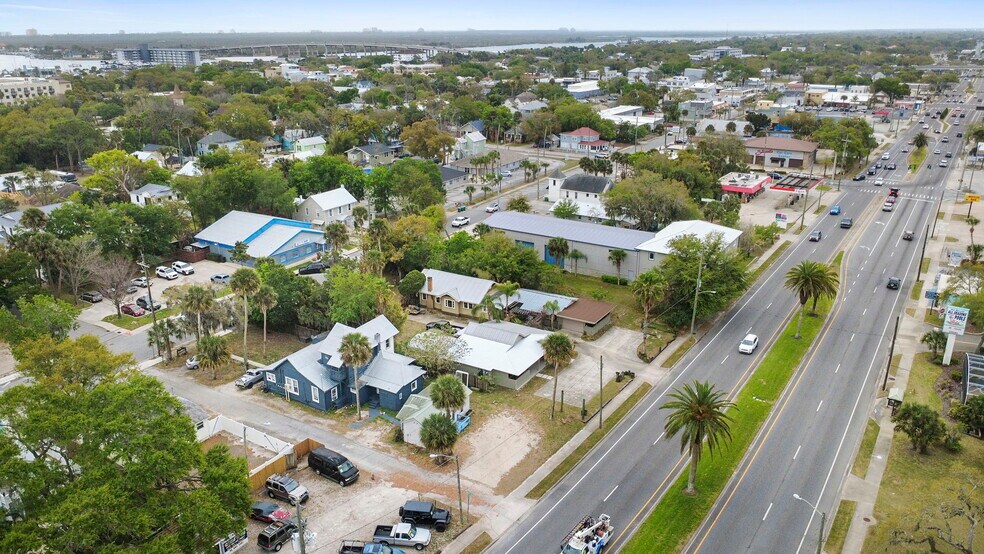 More Photos Of 324 N Orange St, New Smyrna Beach Multifamily For Sale