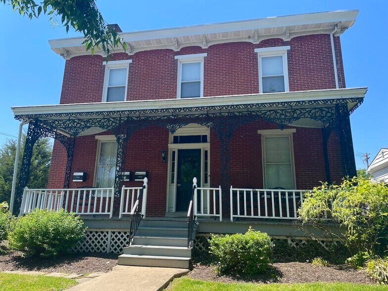 More Photos Of 116 S Broad St, Kennett Square Office Residential For Lease