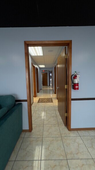 More Photos Of 8407 Bandera Rd, San Antonio Coworking Space