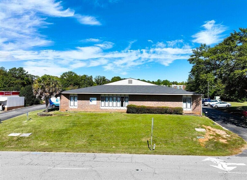 More Photos Of 454 Berryhill Rd, Columbia Medical For Sale