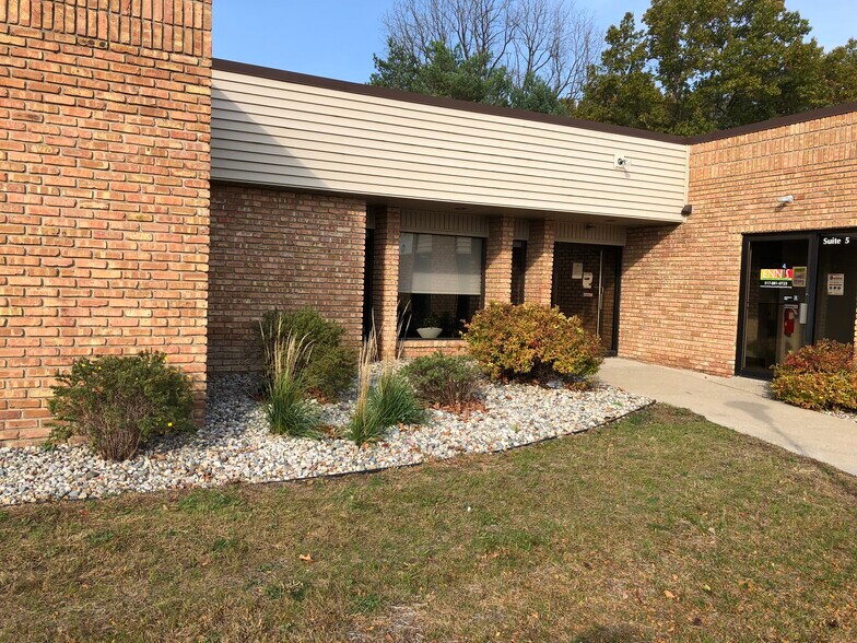 More Photos Of 1221 Byron Rd, Howell Medical For Lease