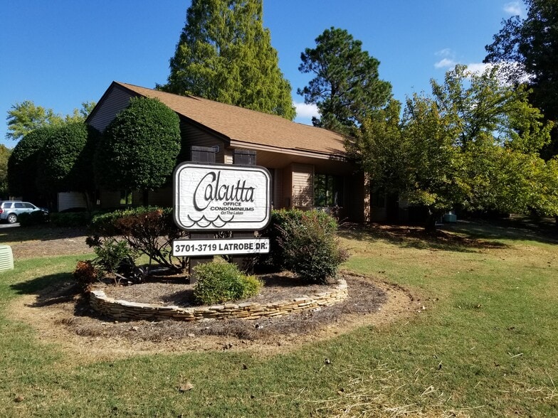 More Photos Of 3707 Latrobe Dr, Charlotte Office For Sale