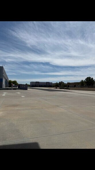 Primary Photo Of 1825 W Knudsen Dr, Phoenix Airplane Hangar For Lease