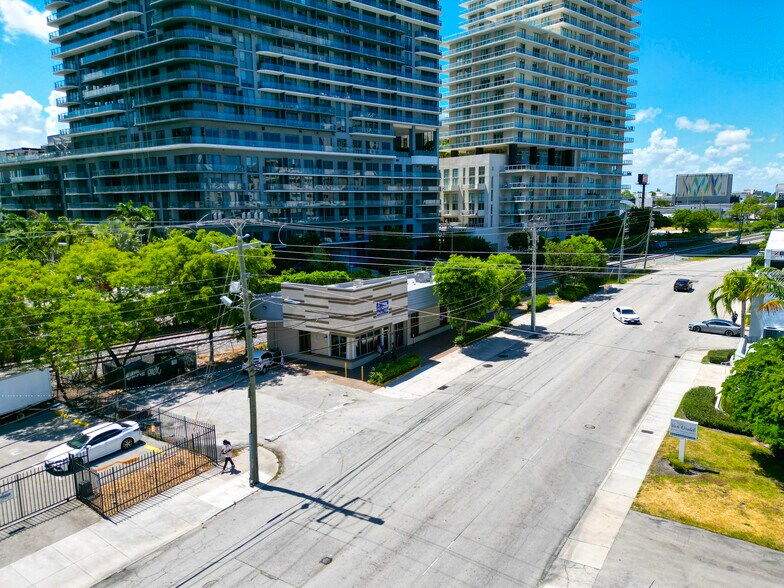 More Photos Of 3400 NE 2nd Ave, Miami Restaurant For Sale