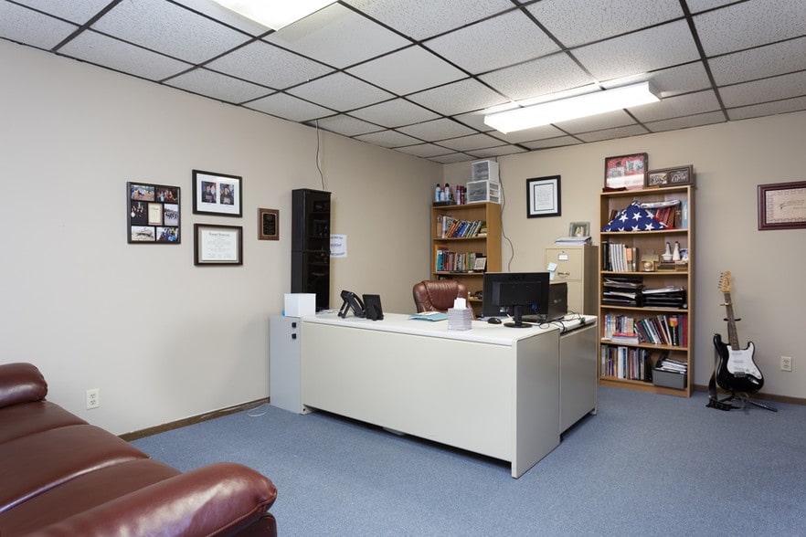 More Photos Of 305 W Columbia St, Farmington Religious Facility For Sale