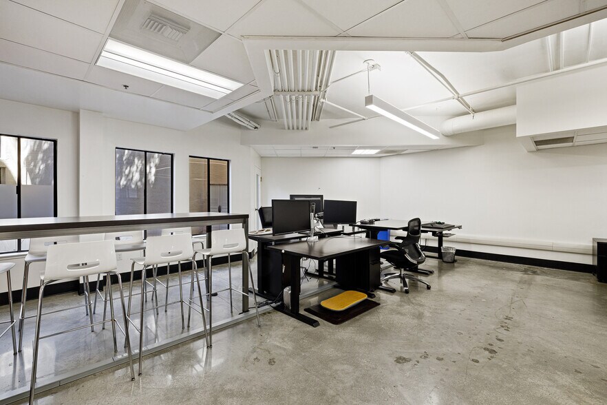 More Photos Of 375 Forest Ave, Palo Alto Office Residential For Lease
