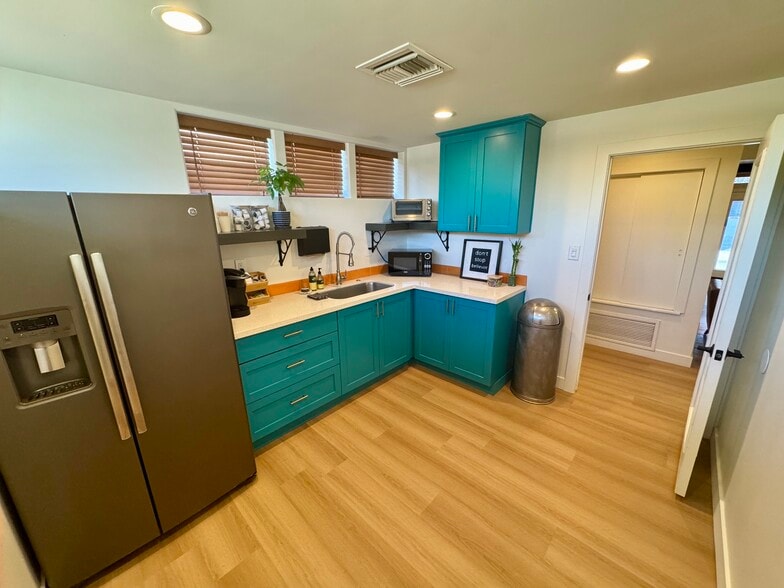 More Photos Of 51 E Monterey Way, Phoenix Medical For Lease