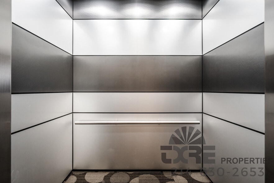 More Photos Of 1301 S Bowen Rd, Arlington Office For Lease