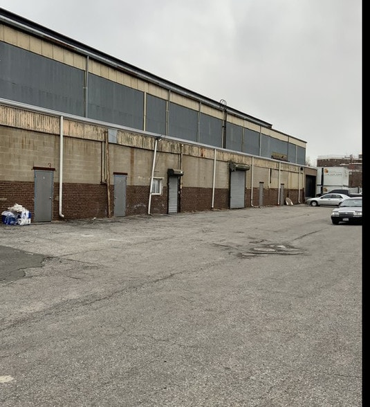 More Photos Of 60-82 Davidson St, Staten Island Warehouse For Sale