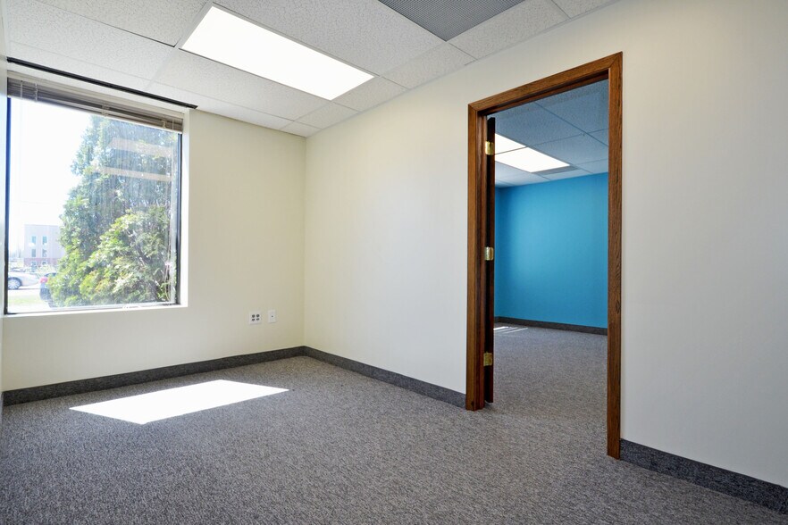 More Photos Of 1068 S Lake St, Forest Lake Medical For Lease