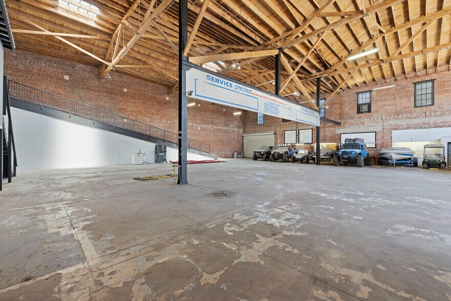 More Photos Of 600 N El Dorado St, Stockton Service For Sale