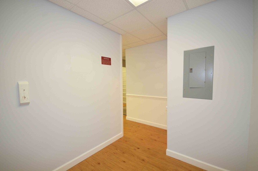 More Photos Of 556 Cynwood Dr, Easton Medical For Lease