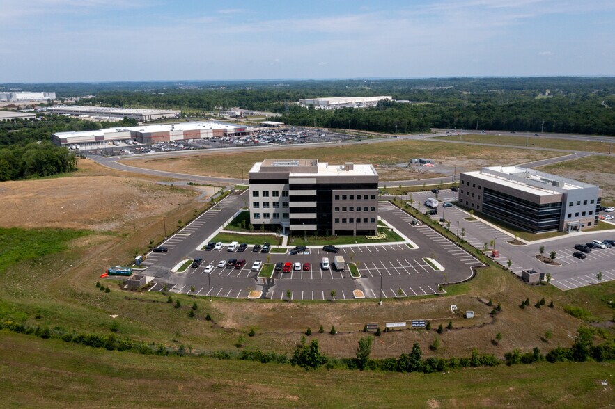 More Photos Of 145 Bear Crossing, Mount Juliet Office For Sale