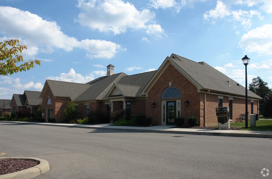 Primary Photo Of 821 Kentwood Dr, Youngstown Office For Lease