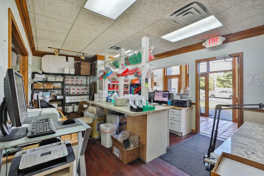 More Photos Of 2425 Deewood Dr, Columbus Medical For Sale