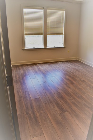 More Photos Of 1830 Peachtree Pky, Cumming Medical For Sale