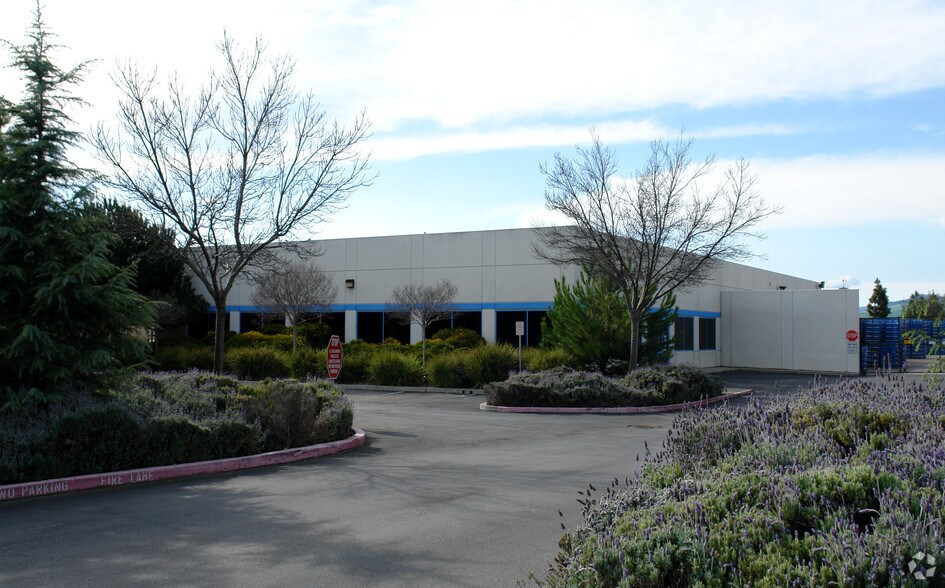 More Photos Of 7480 Las Positas Rd, Livermore Warehouse For Lease