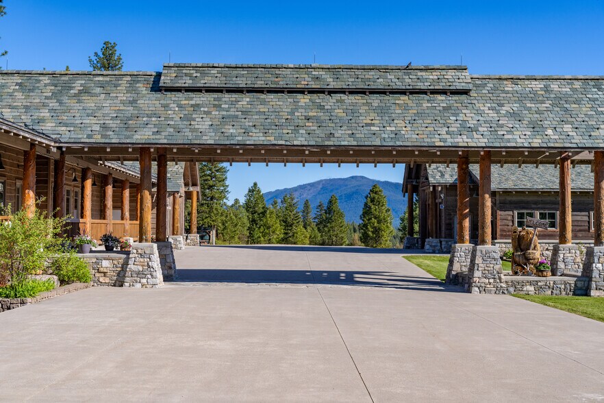 More Photos Of 135 Squire Ln S, Trout Creek Hospitality For Sale