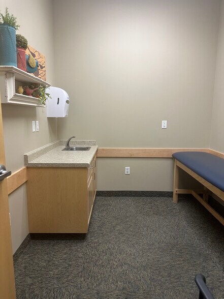 More Photos Of 811-867 N 900 W, Orem Office For Sale