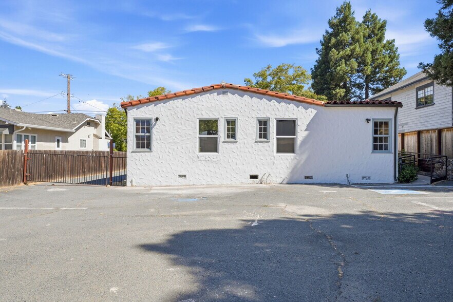 More Photos Of 2890 Concord Blvd, Concord Medical For Sale
