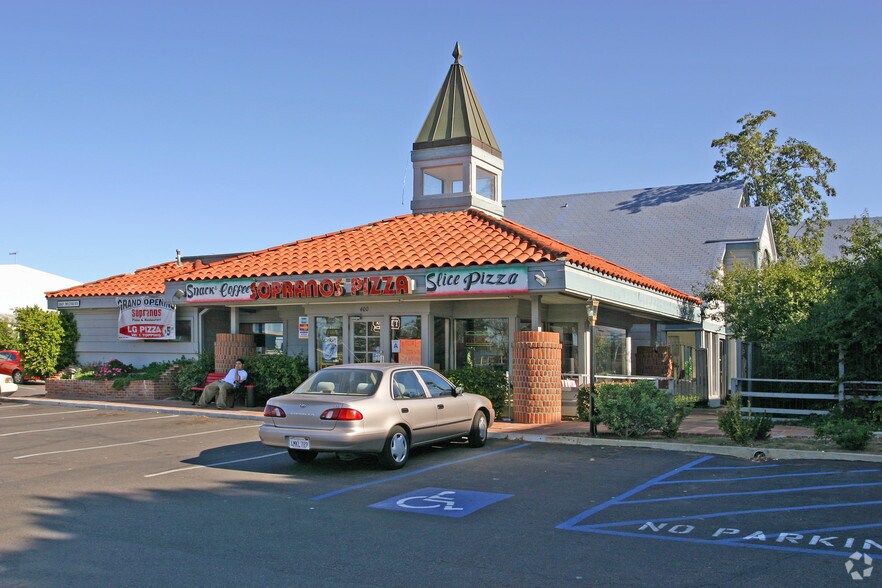 More Photos Of 360 N Midway Dr, Escondido Storefront Retail Office For Lease