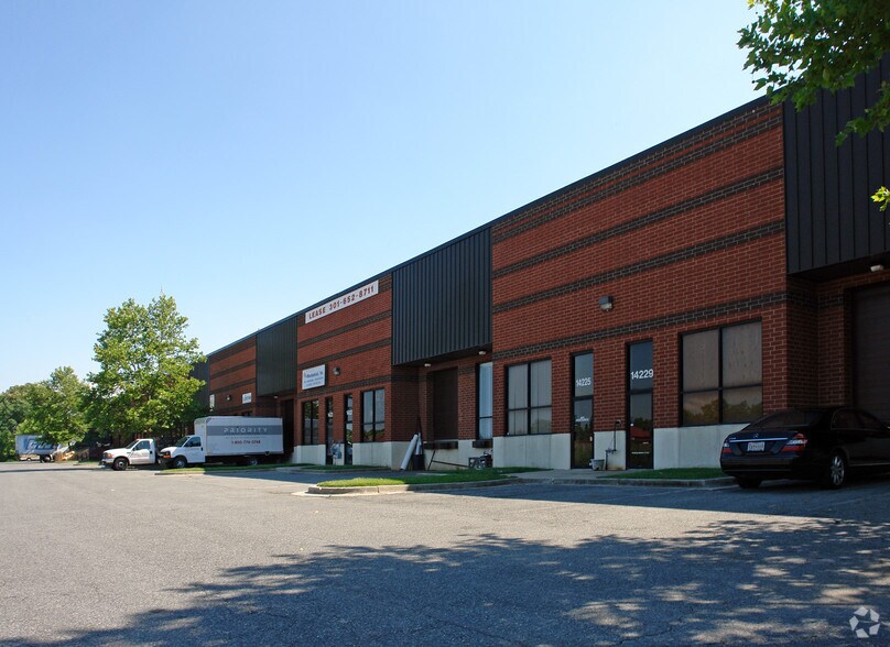 Primary Photo Of 14201-14231 Cherry Lane Ct, Laurel Light Distribution For Lease
