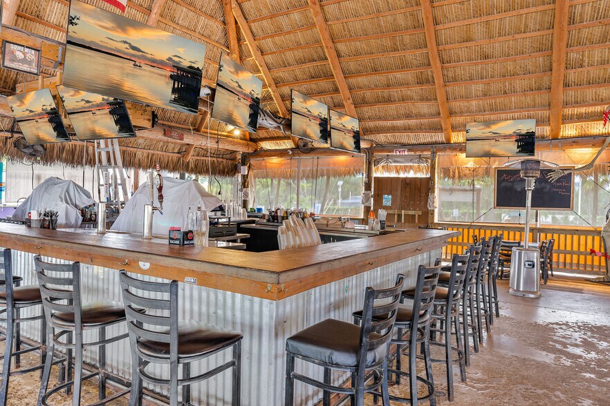 More Photos Of 27340 Overseas Hwy, Ramrod Key Hotel For Sale