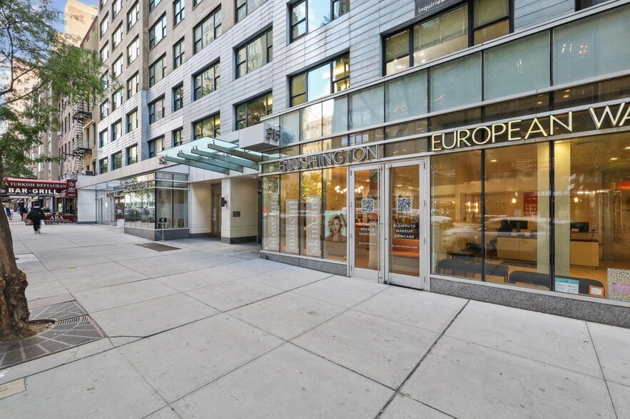More Photos Of 330 W 58th St, New York Apartments For Lease